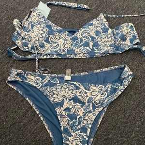 Brand New with tags cupshe size XL two piece bathing suit